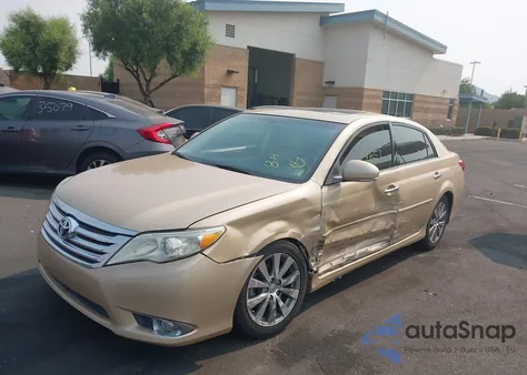 2011 Toyota Avalon Limited z USA, uszkodzony, nr VIN 4T1BK3DB8BU402260